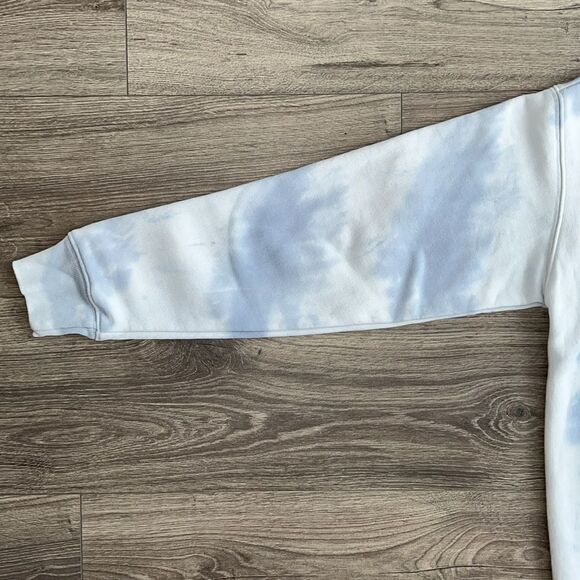Aritzia TNA Crewneck Sweatshirt Sz. XS Classic Fit Pastel Tie Dye Blue Retro 90s - Picture 4 of 9